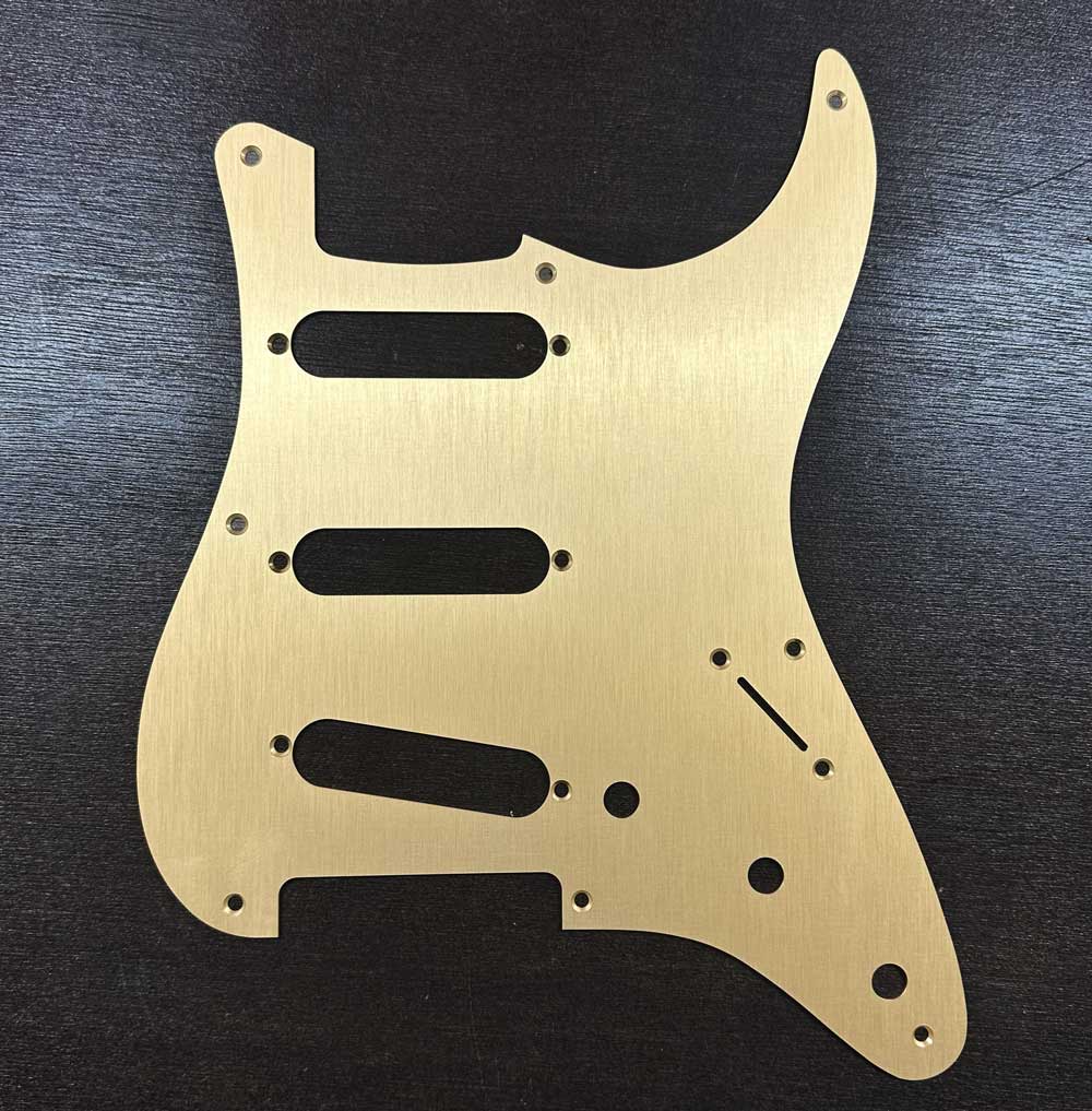 Pickguard en aluminium anodisé pour Fender Stratocaster SSS