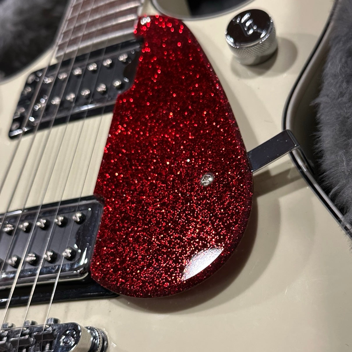Pickguard personnalisé – Toute forme ou matériau 