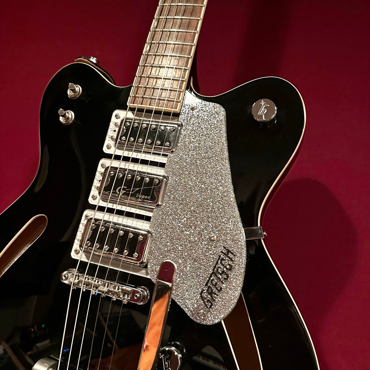 Pickguard personnalisé – Toute forme ou matériau 